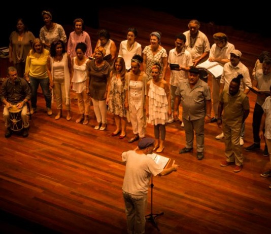 Cantores no Tendal